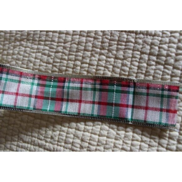 24 feet / 8 yards. Red & Green Plaid Checked Wired Ribbon w Gold Edges Christmas - Picture 2 of 2